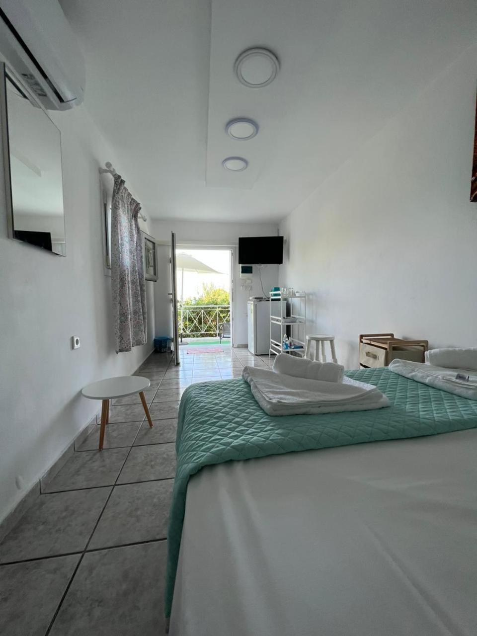 Aronis Spyros Panoramic Seaview Apartments Longós Rom bilde